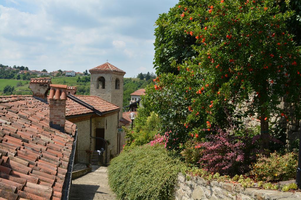 Dimora Storico Romantica Il Sole E La Luna Cerretto Langhe Buitenkant foto