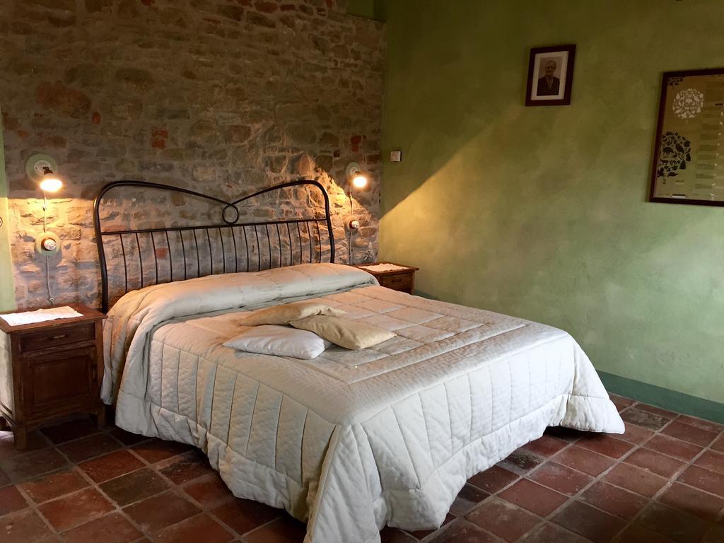 Dimora Storico Romantica Il Sole E La Luna Cerretto Langhe Kamer foto