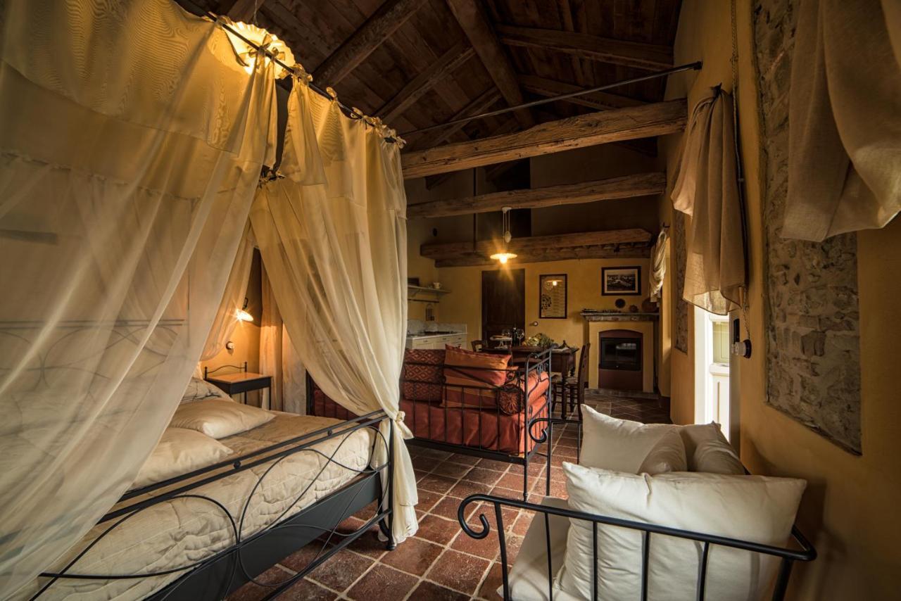 Dimora Storico Romantica Il Sole E La Luna Cerretto Langhe Buitenkant foto